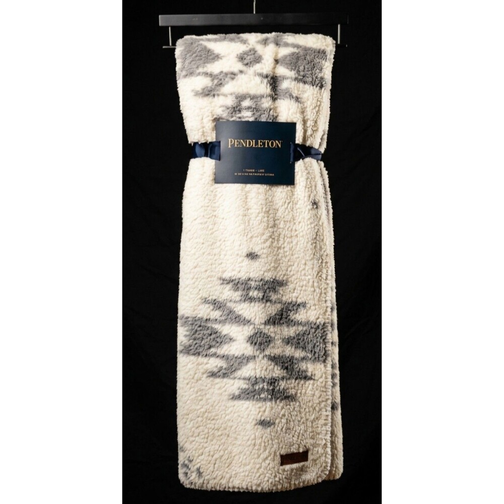 Pendleton Cream Gray Sherpa Fleece Throw Blanket 50x70 Reversible Warm winter